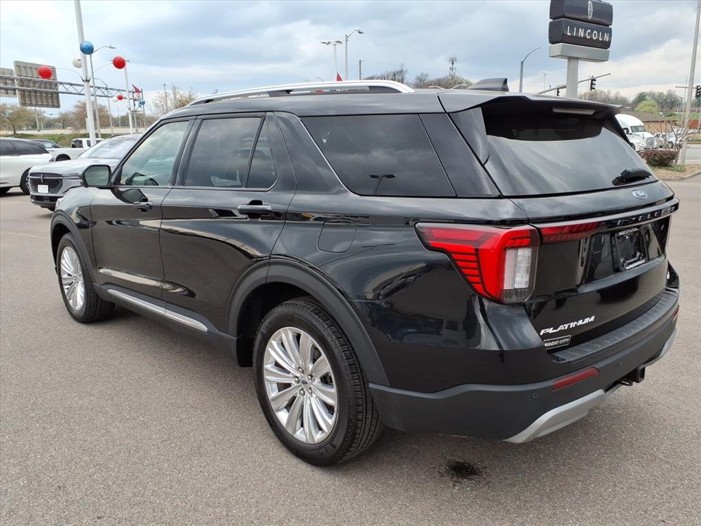 2025 Ford Explorer Platinum