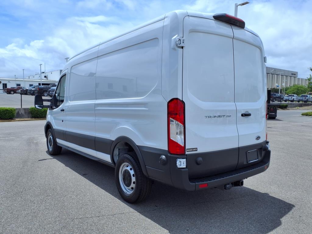 2025 Ford Transit 250