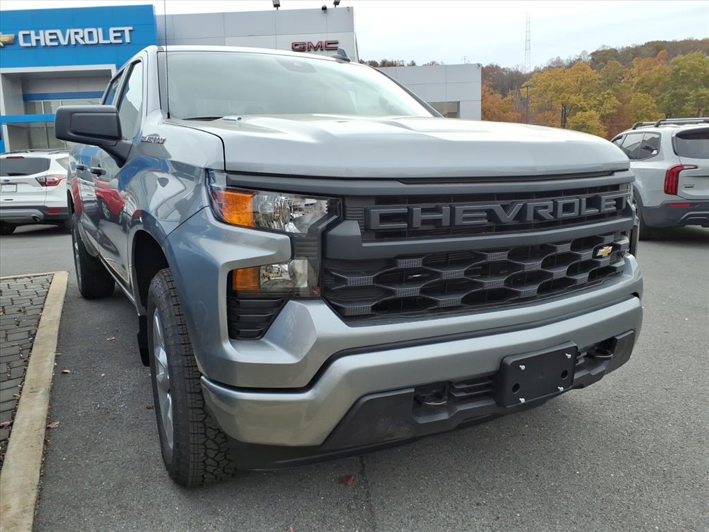 2026 Chevrolet Silverado 1500 4WD Crew Cab Standard Bed Custom