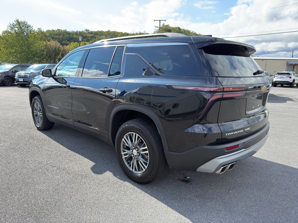 2025 Chevrolet Traverse AWD LT