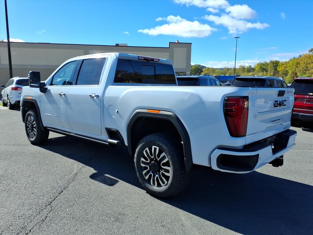 2026 GMC Sierra 2500HD Crew Cab, Standard Bed, Denali Ultimate, 4WD