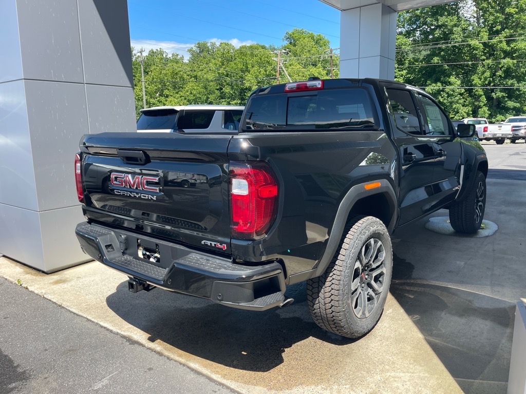 2025 GMC Canyon AT4