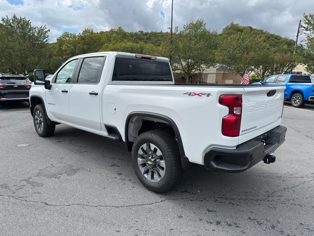 2025 Chevrolet Silverado 2500HD 4WD Crew Cab Standard Bed Custom