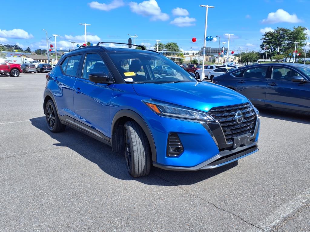 2021 Nissan Kicks SR