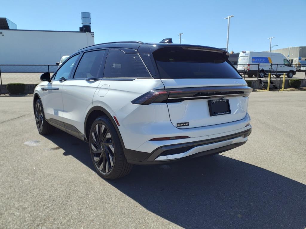 2025 Lincoln Nautilus Hybrid Reserve