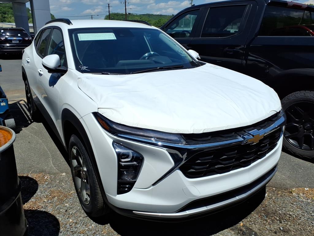 2026 Chevrolet Trax FWD LT