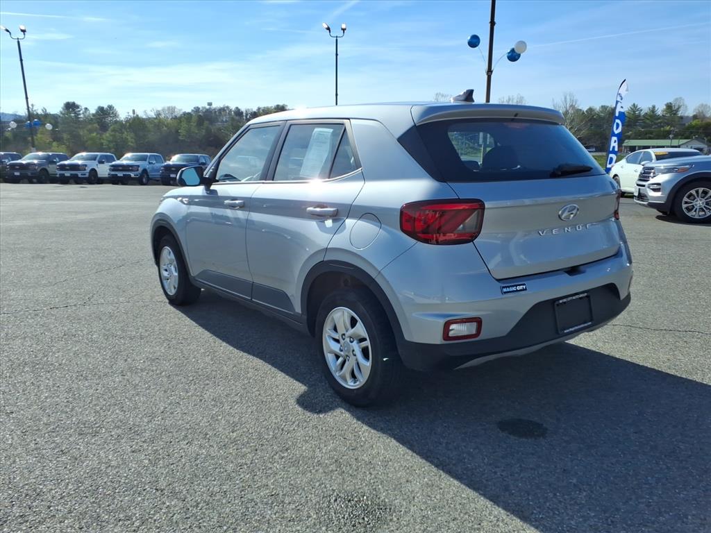 2021 Hyundai Venue SE