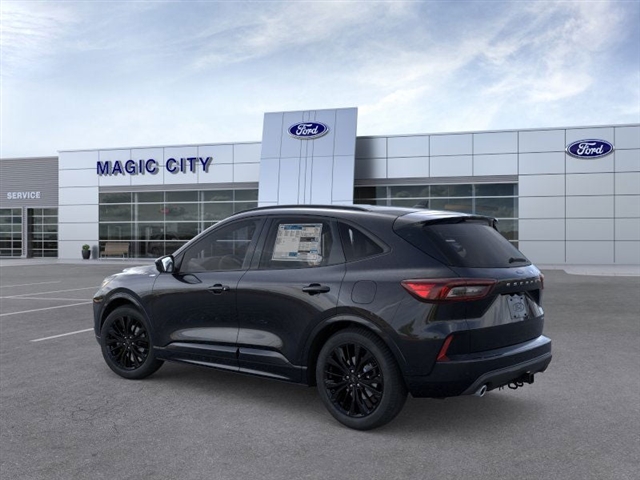 2026 Ford Escape ST-Line Elite