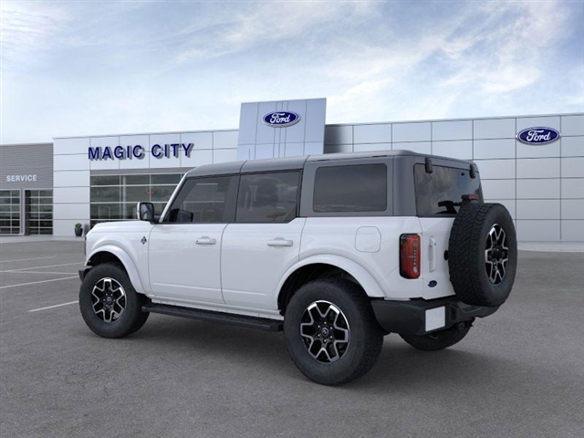 2024 Ford Bronco Outer Banks