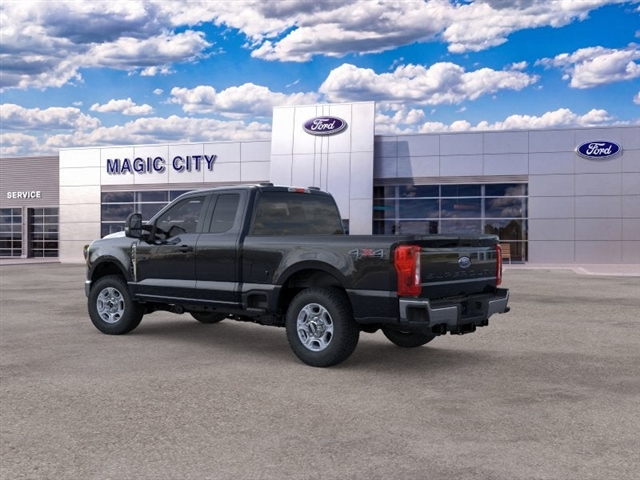 2026 Ford F-350 Super Duty XLT
