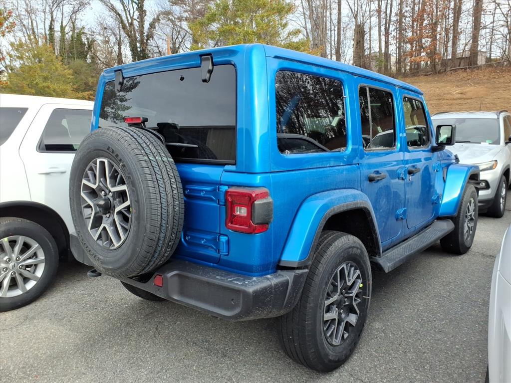 2026 Jeep Wrangler 4-Door Sahara 4x4