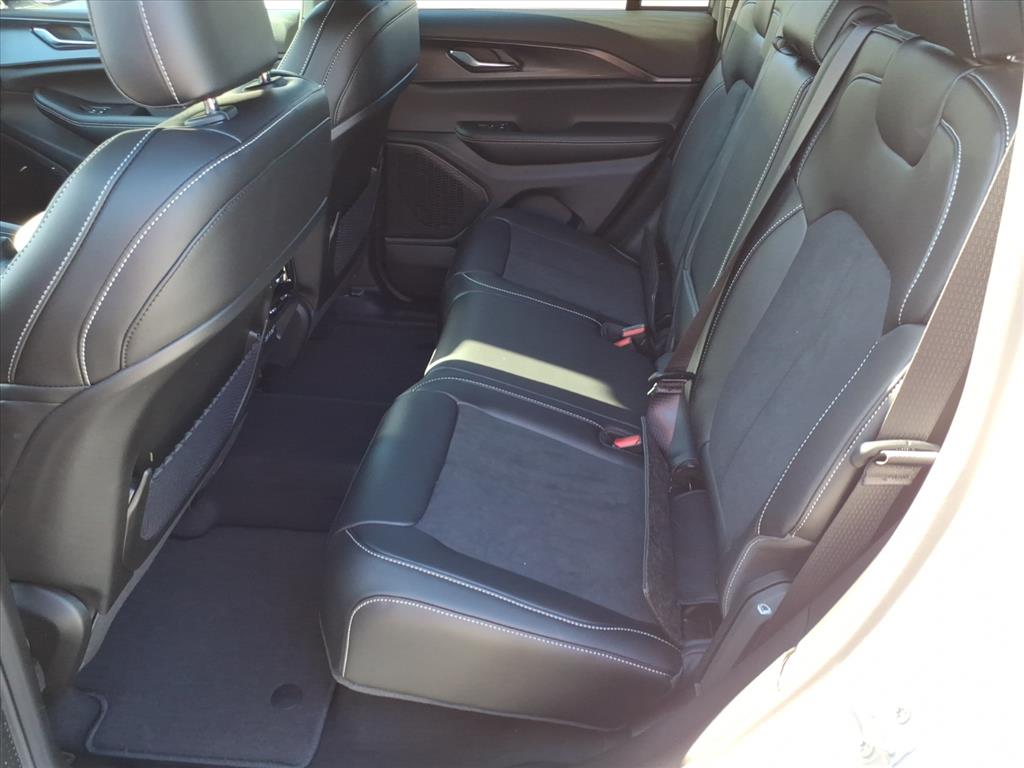 2025 Jeep Grand Cherokee Altitude 4x4