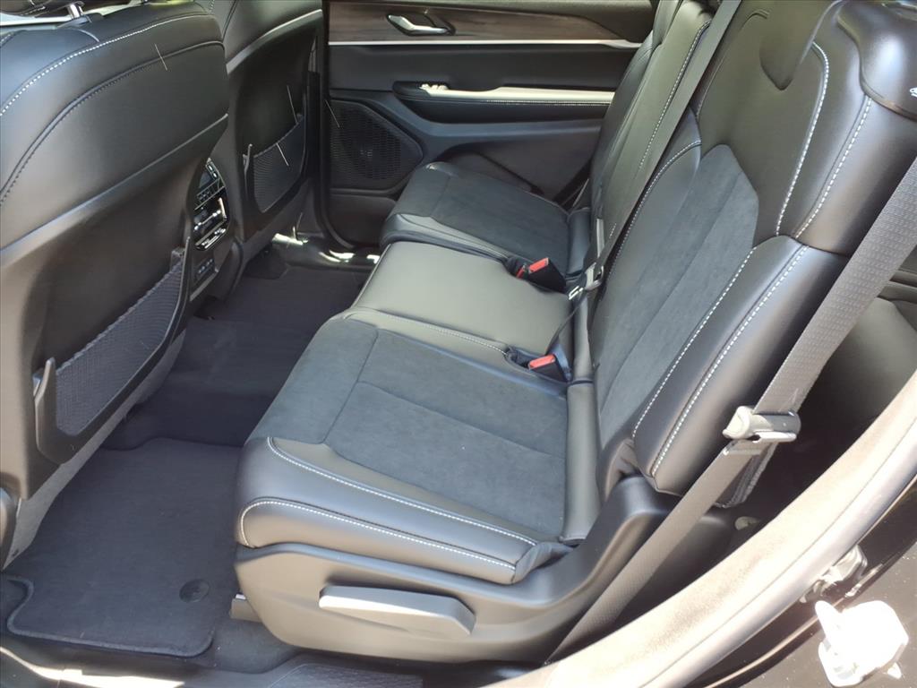 2026 Jeep Grand Cherokee L Altitude 4x4