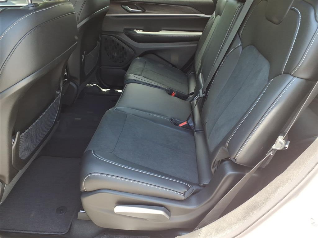2026 Jeep Grand Cherokee L Altitude 4x4