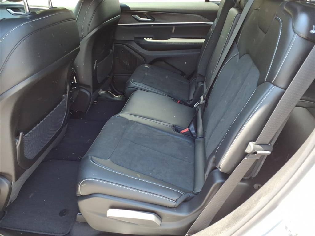 2026 Jeep Grand Cherokee L Altitude 4x4