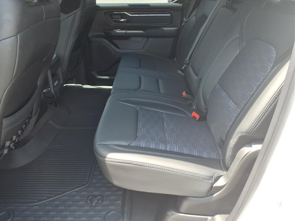 2023 Ram 1500 Big Horn Crew Cab 4x4 5'7" Box