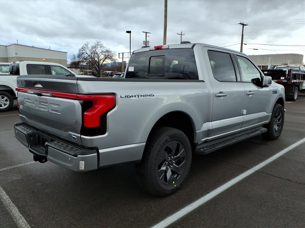 2025 Ford F-150 Lightning LARIAT