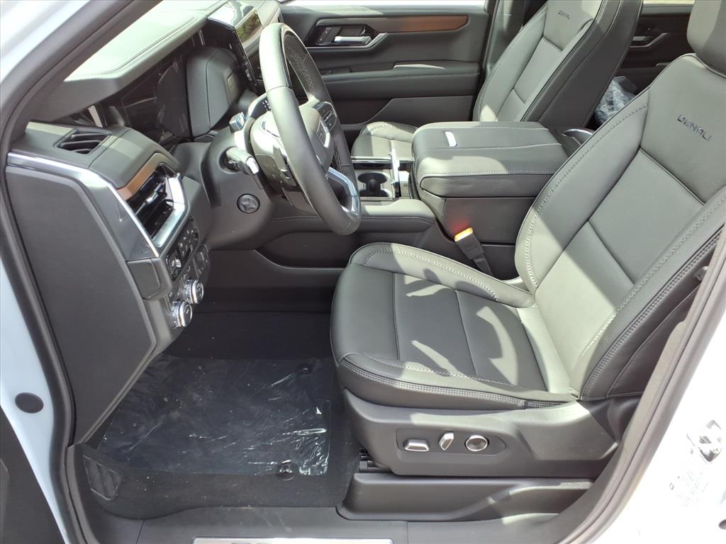 2026 GMC Yukon 4WD Denali