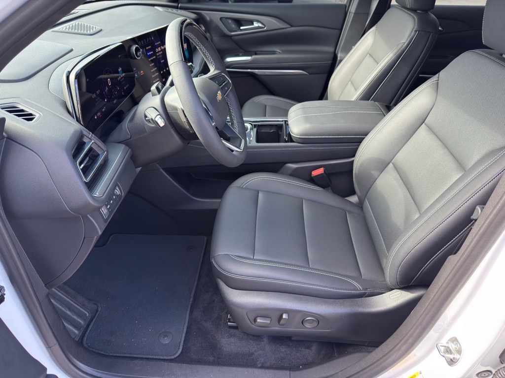 2024 Chevrolet Traverse AWD LT
