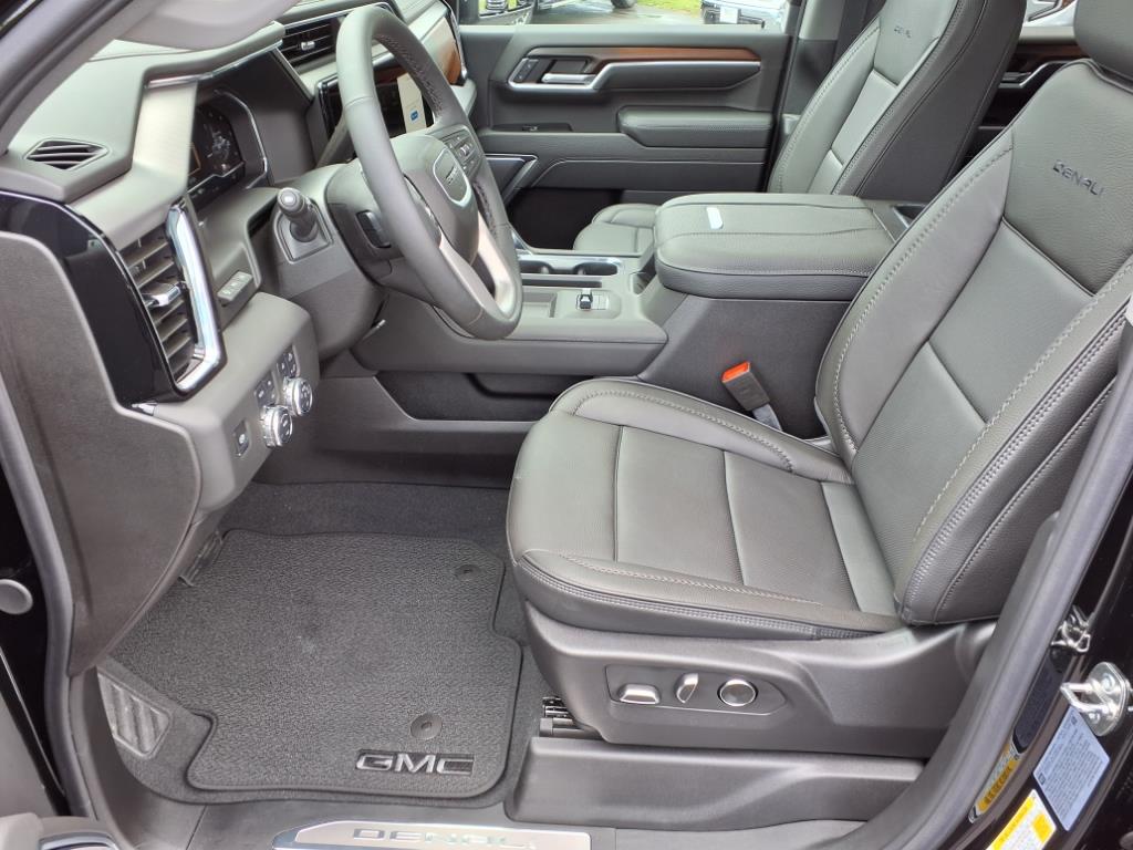 2025 GMC Sierra 2500HD Denali