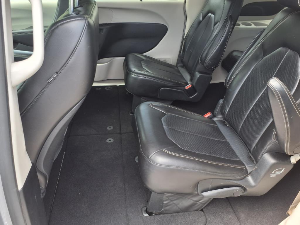 2020 Chrysler Voyager LXi