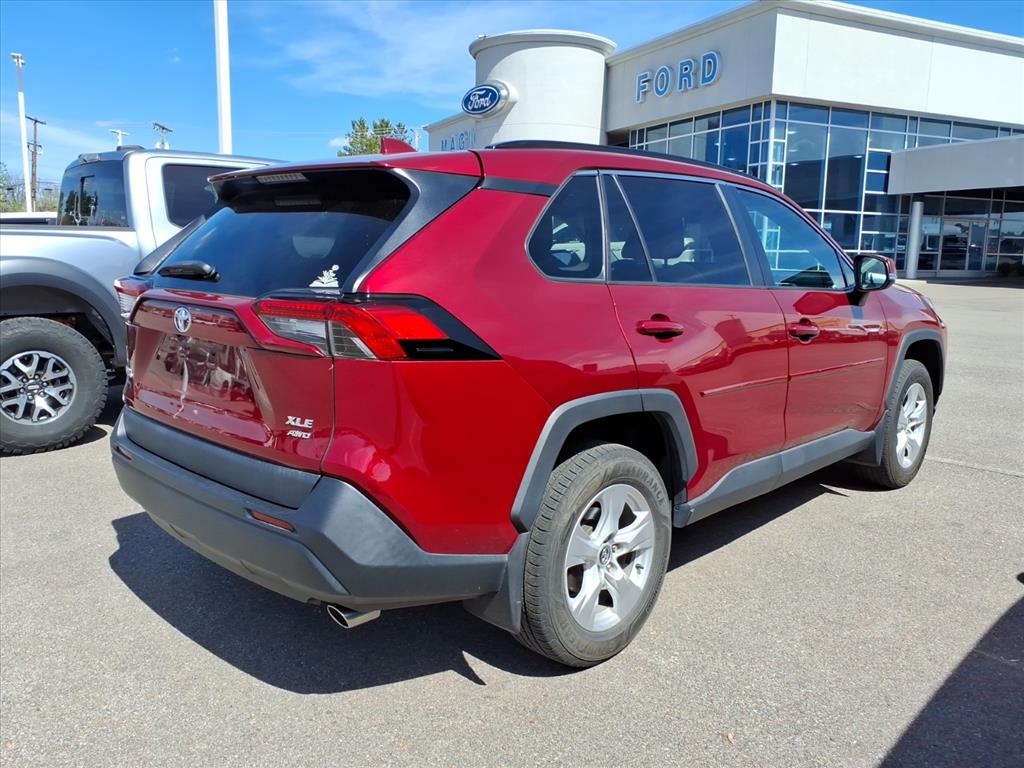 2021 Toyota RAV4 XLE