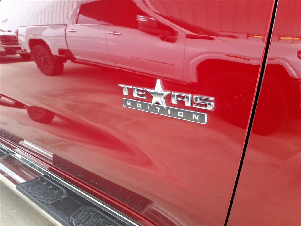 2025 Chevrolet Silverado 1500 4WD Crew Cab Short Bed LTZ