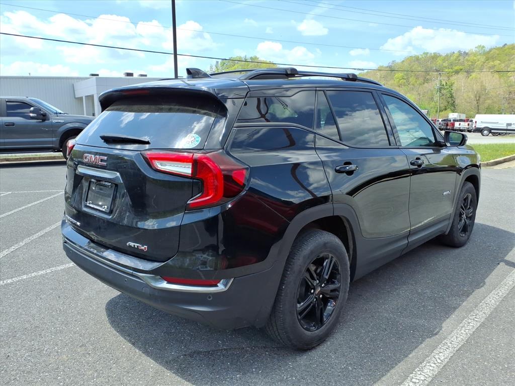 2024 GMC Terrain AWD AT4