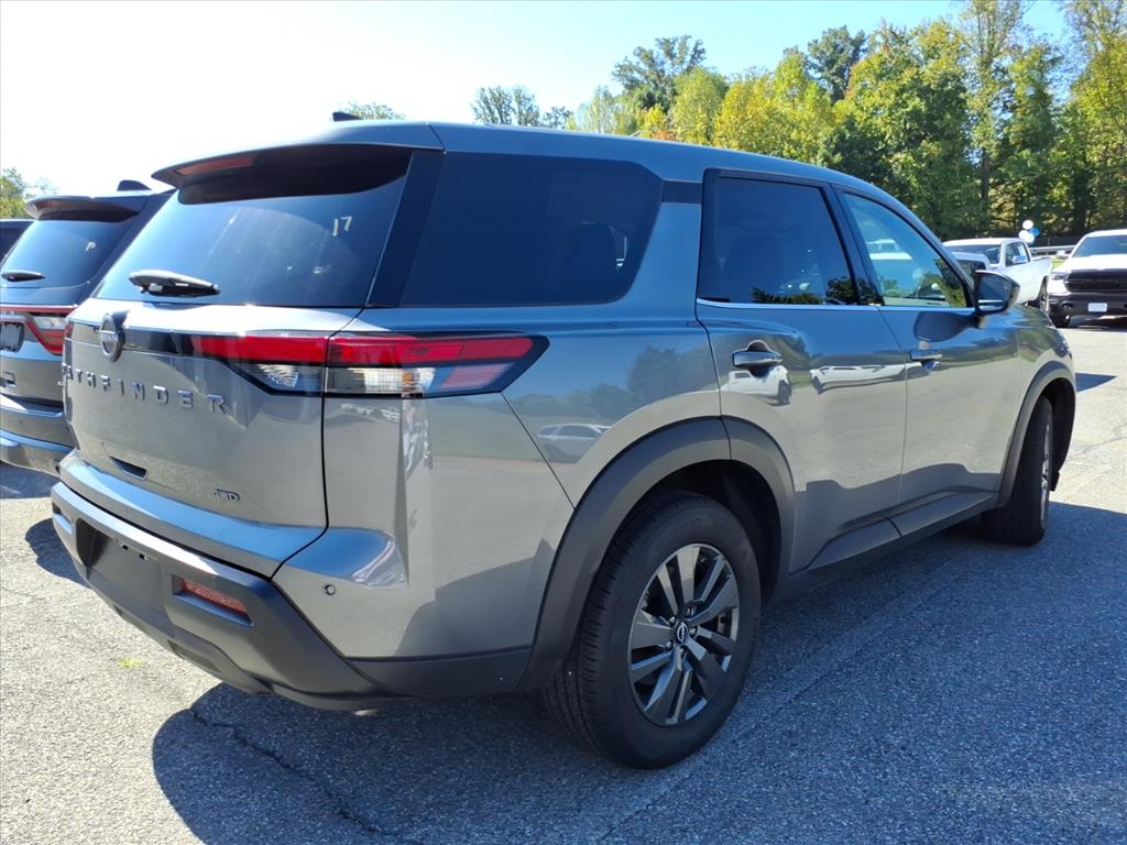 2026 Nissan Pathfinder S
