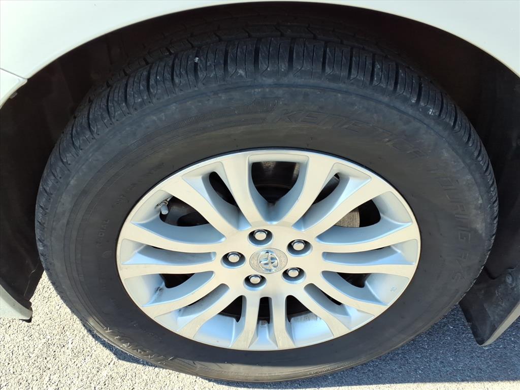 2017 Toyota Sienna XLE 7 Passenger