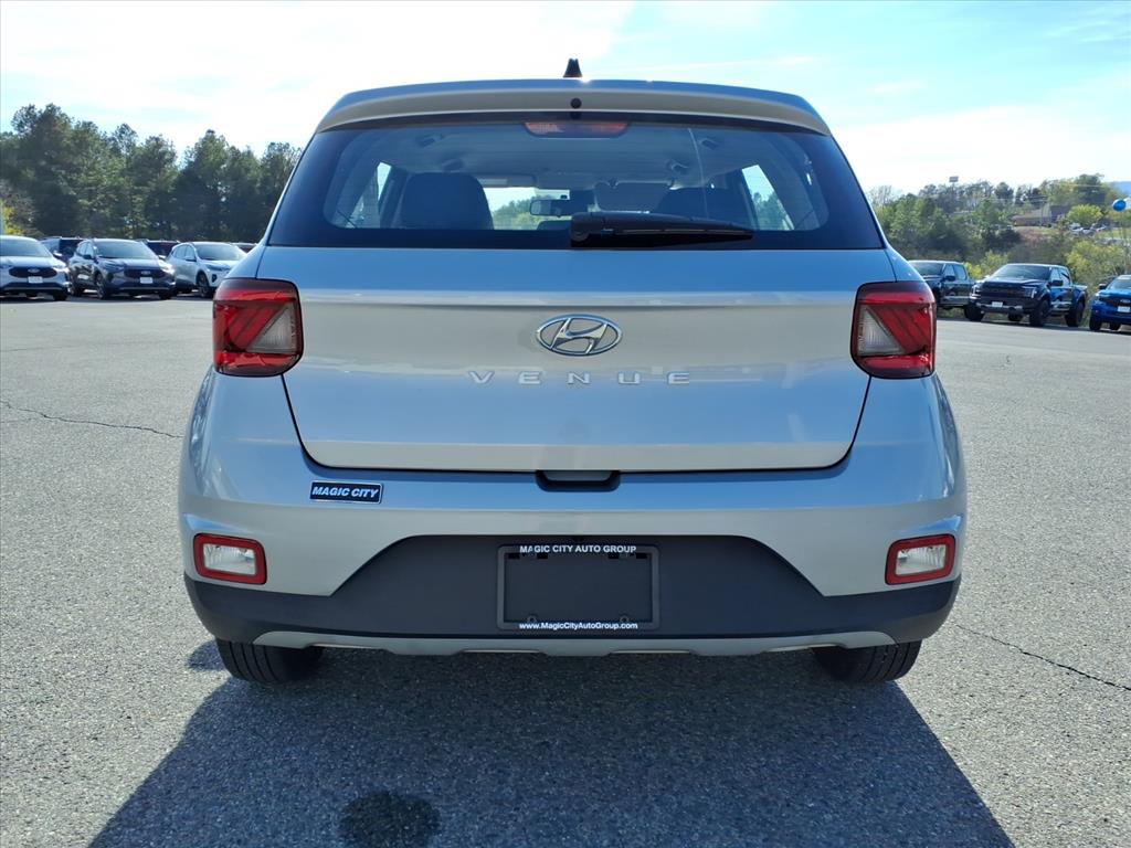 2021 Hyundai Venue SE