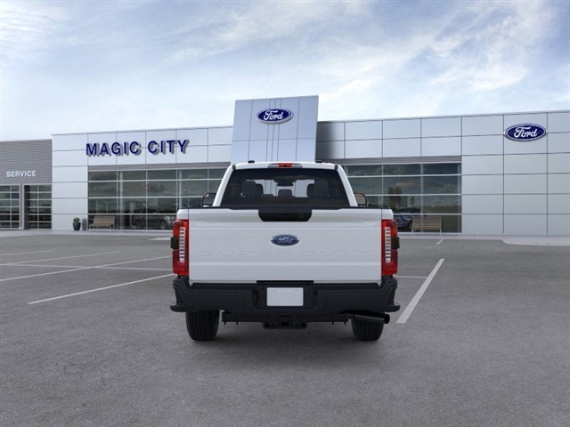 2025 Ford F-350 Super Duty XL