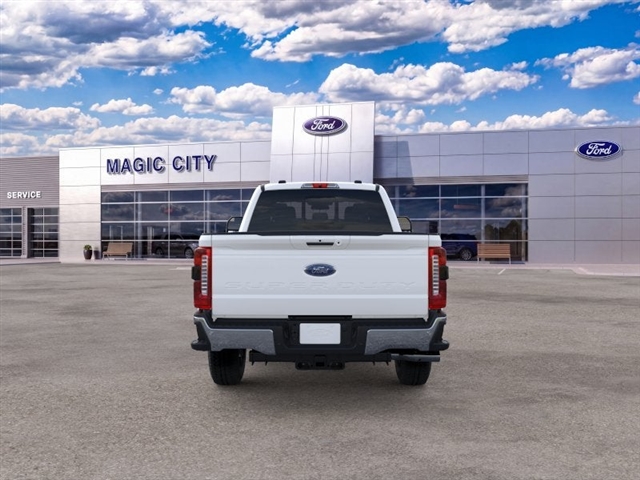2026 Ford F-350 Super Duty LARIAT