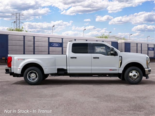 2027 Ford F-350 Super Duty XLT