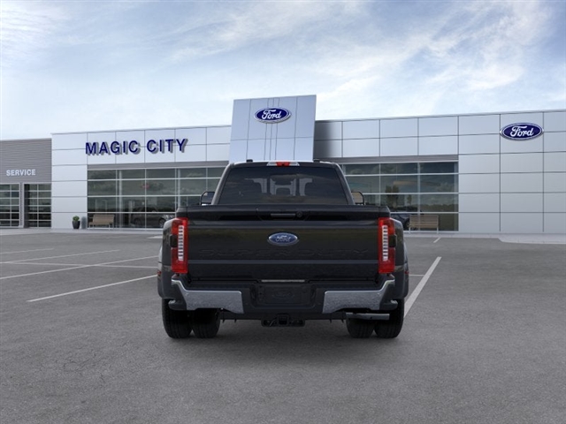 2026 Ford F-350 Super Duty LARIAT