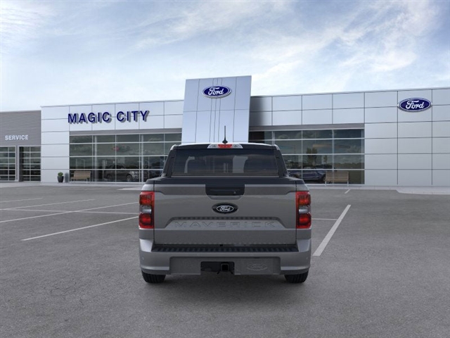 2025 Ford Maverick Lobo Standard