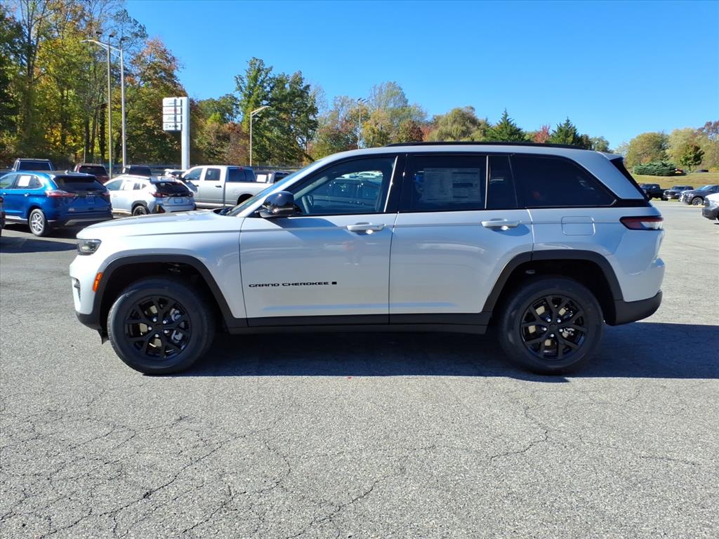 2025 Jeep Grand Cherokee Altitude X 4x4