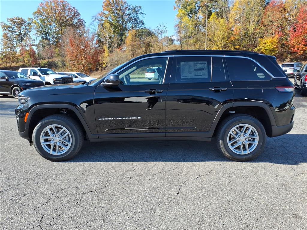 2025 Jeep Grand Cherokee Laredo X 4x4