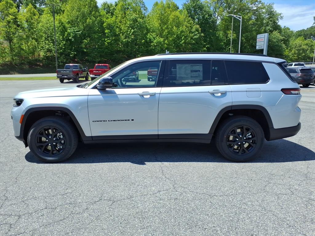2026 Jeep Grand Cherokee L Altitude 4x4