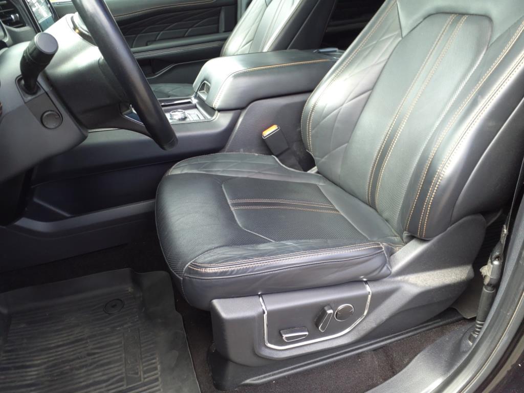 2023 Ford Expedition MAX Platinum