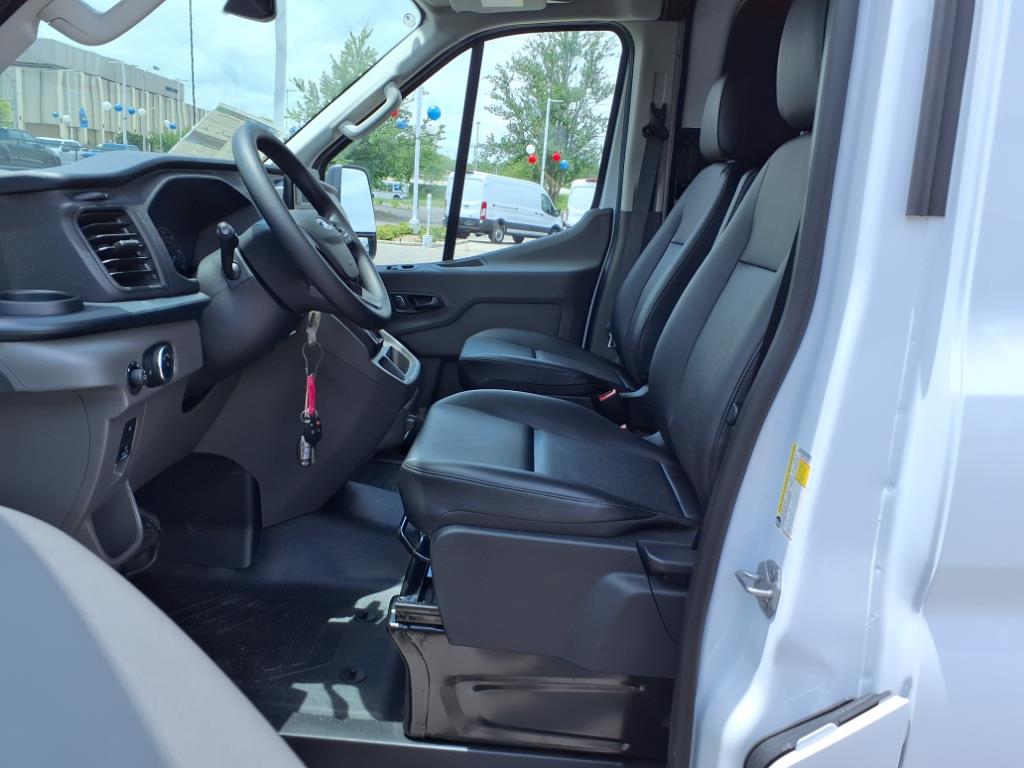 2025 Ford Transit 250