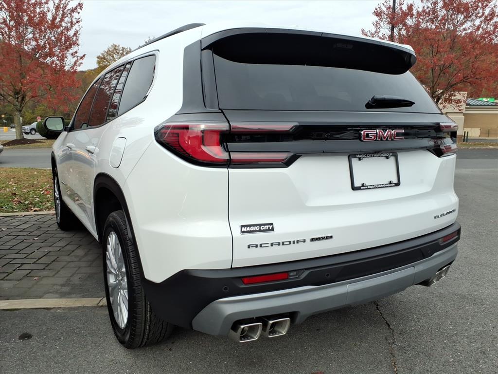 2026 GMC Acadia Elevation AWD