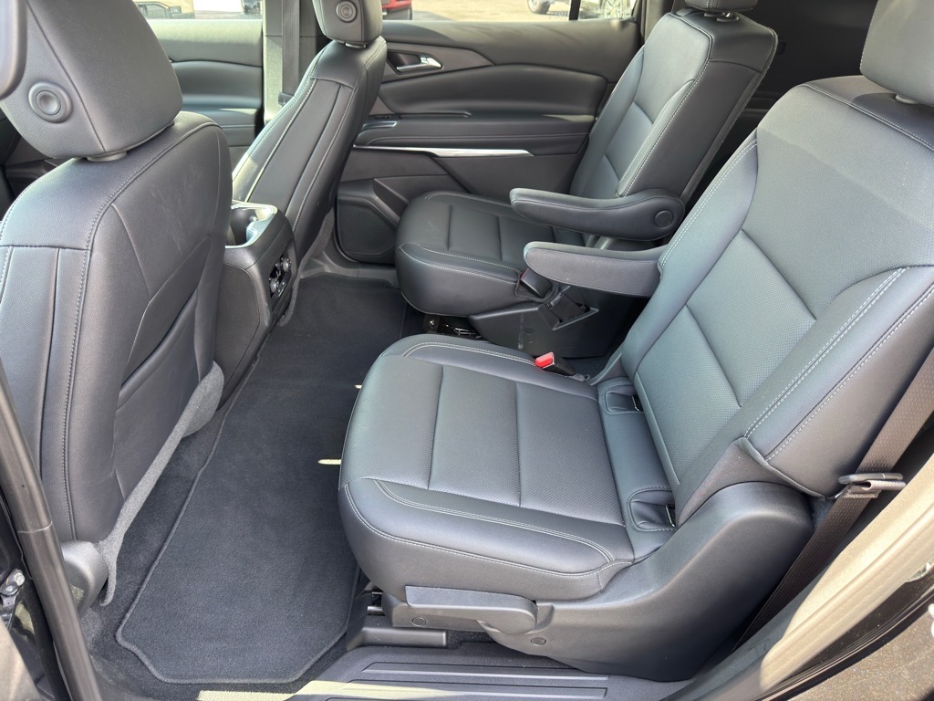 2025 Chevrolet Traverse AWD LT