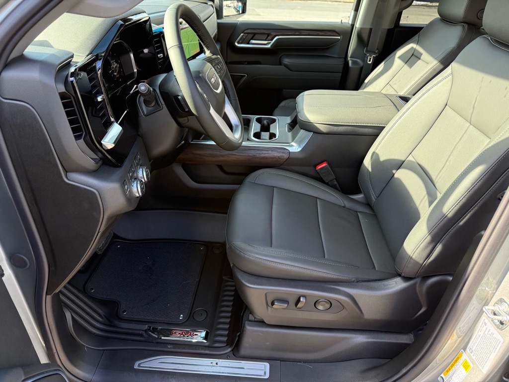 2026 GMC Sierra 2500HD SLT