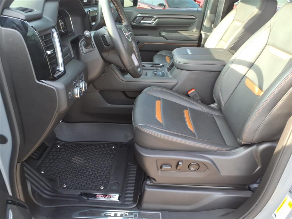 2025 GMC Sierra 2500HD AT4