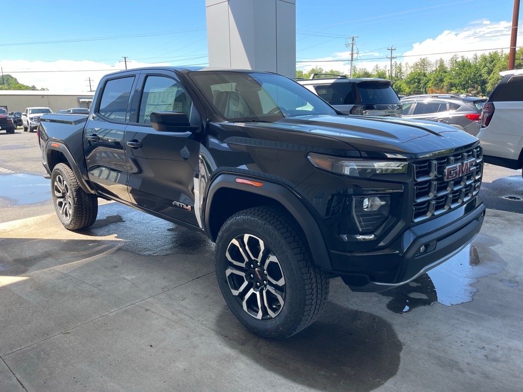 2025 GMC Canyon AT4