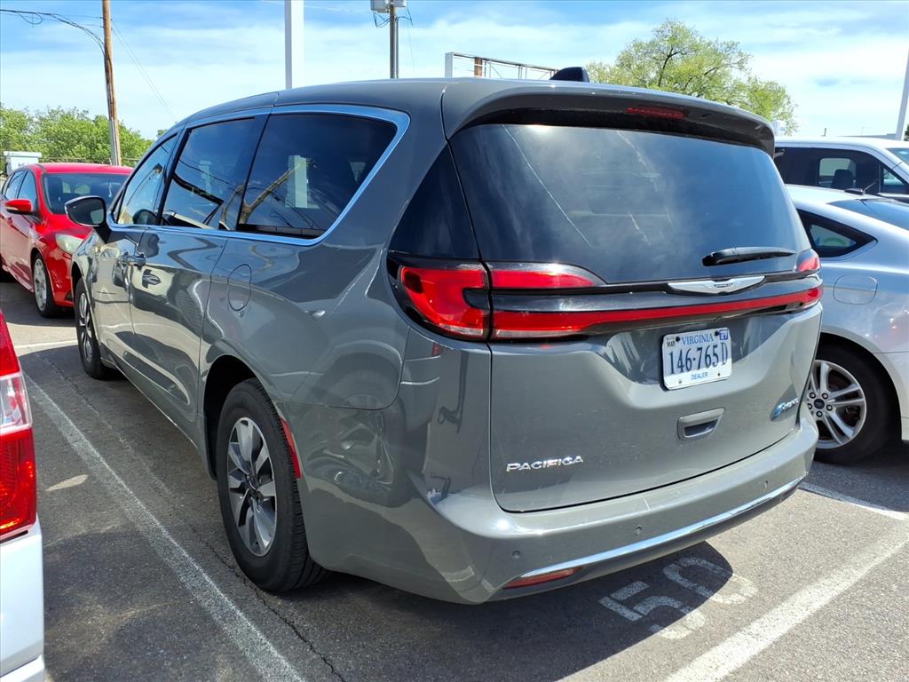 2023 Chrysler Pacifica Hybrid Touring L