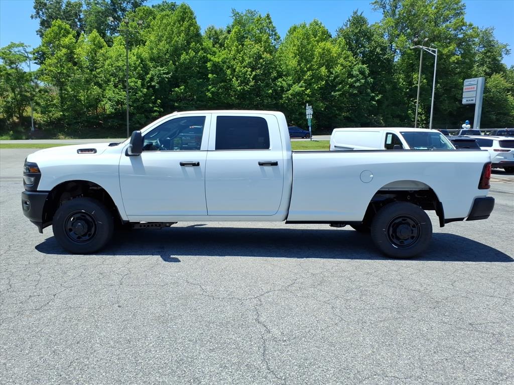 2026 Ram 2500 Tradesman Crew Cab 4x4 8' Box