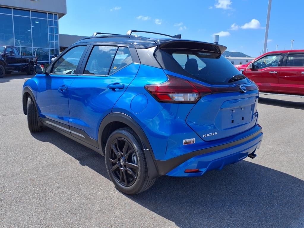 2021 Nissan Kicks SR