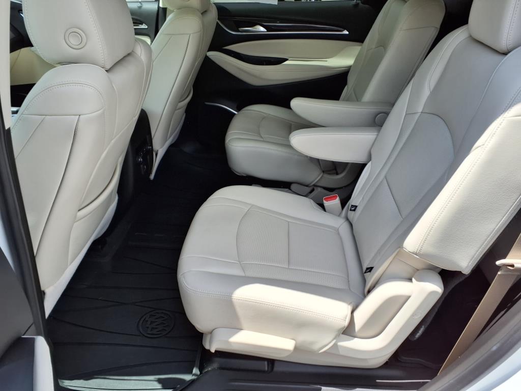 2022 Buick Enclave Essence